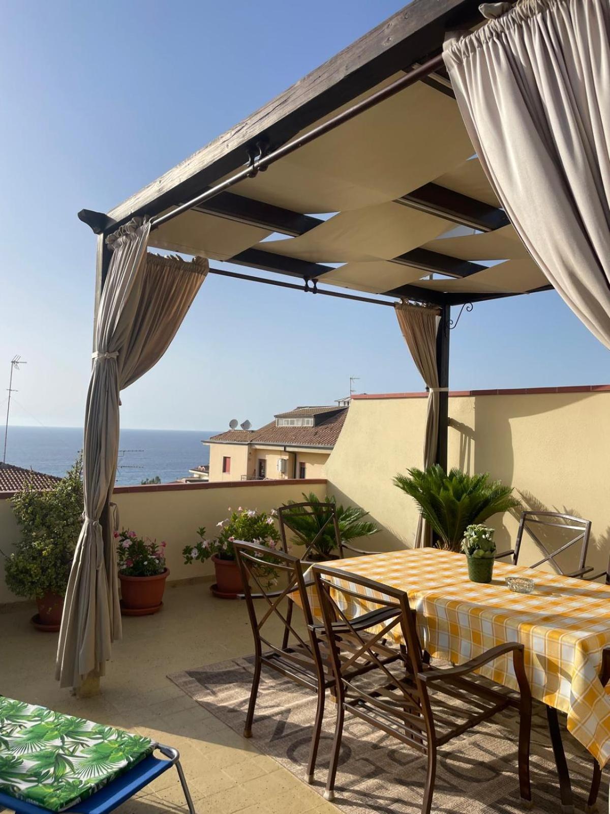 Terrazza Sabine Accomodation Тропея Экстерьер фото