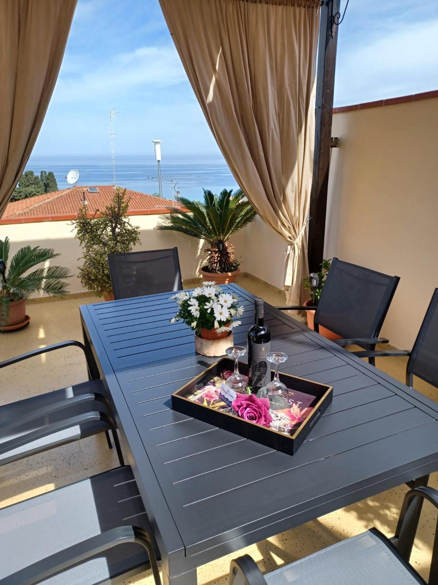 Terrazza Sabine Accomodation Тропея Экстерьер фото
